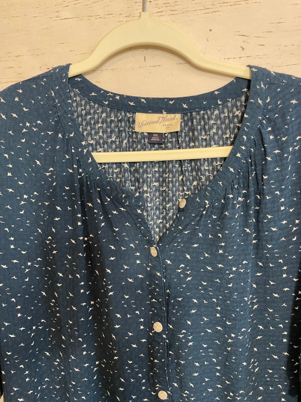 Universal Thread Navy/White Tiny Bird Print Short Sleeved Blouse, size XXL, NWOT - Picture 3 of 12